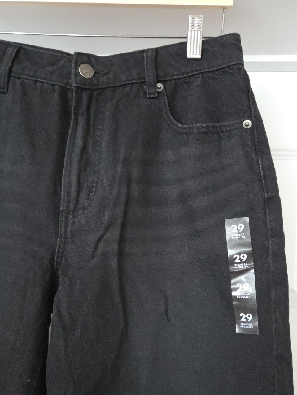NWOT Reitmans High-Rise Barrel Jeans,Black, Size 29 - Picture 9 of 15
